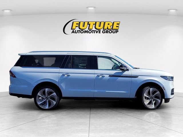 New 2026 Lincoln Navigator L Black Label AWD/4WD image 8