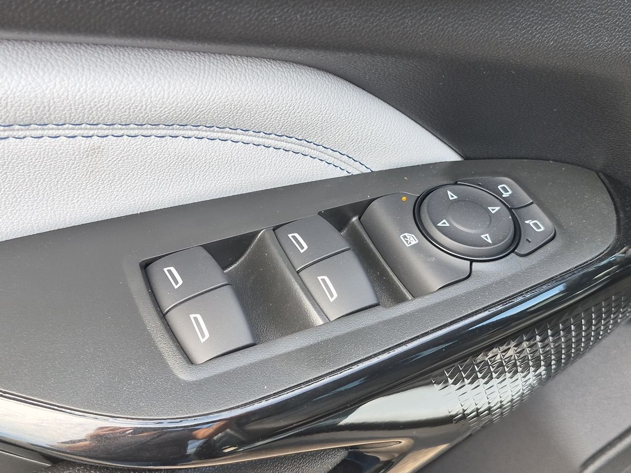 New 2026 Chevrolet Trax LT w/ Driver Confidence Package FWD image 23