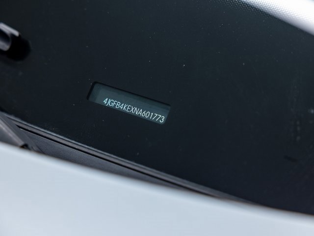 Used 2022 Mercedes-Benz GLE 350 4MATIC image 11