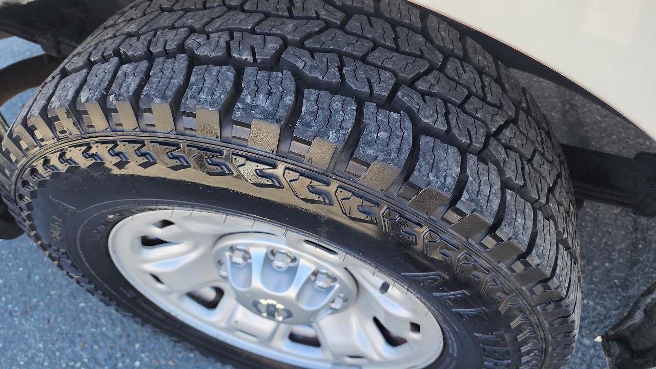 Used 2015 Nissan NV 2500 SV w/ Technology Package image 23