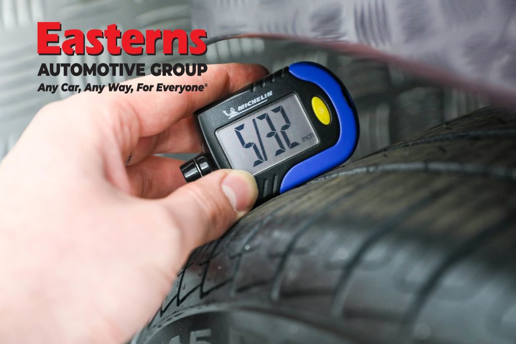 Used 2024 BMW 230i Coupe w/ Premium Package image 29