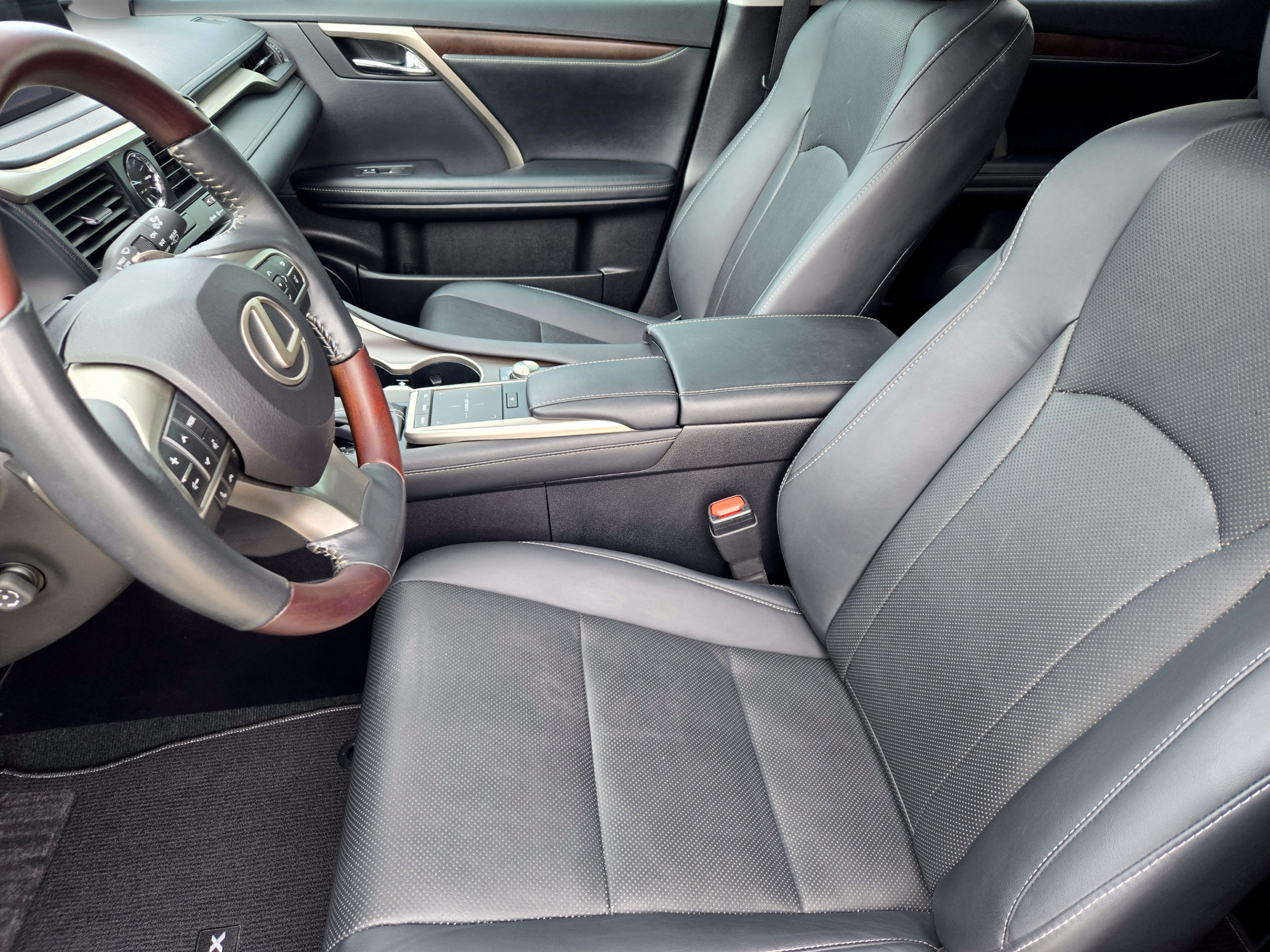Used 2022 Lexus RX 450h AWD w/ Premium Package image 9