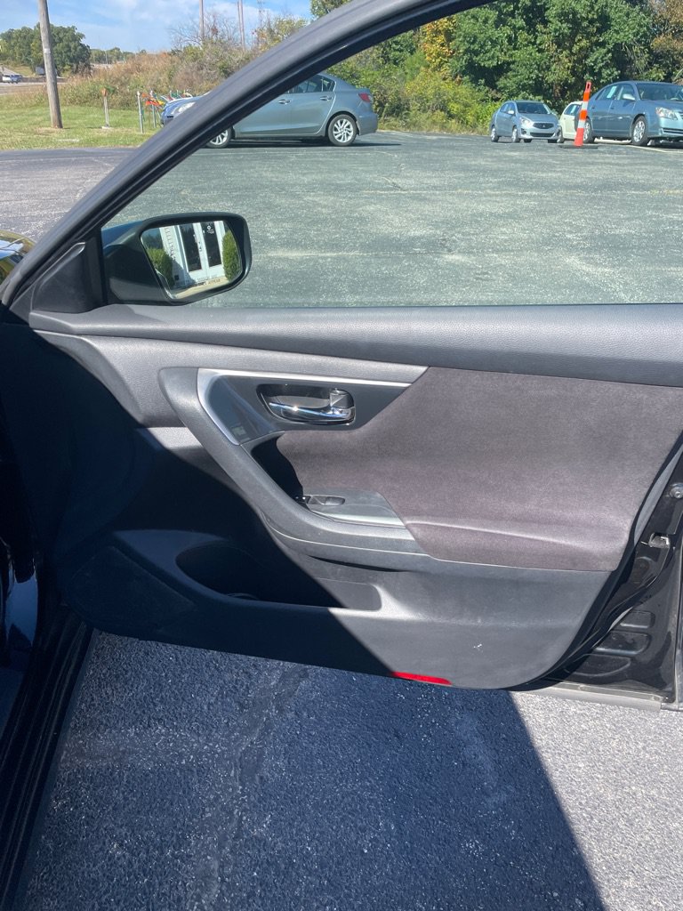 Used 2013 Nissan Altima 2.5 SV FWD image 22