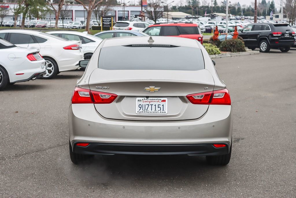 Used 2025 Chevrolet Malibu LT image 3