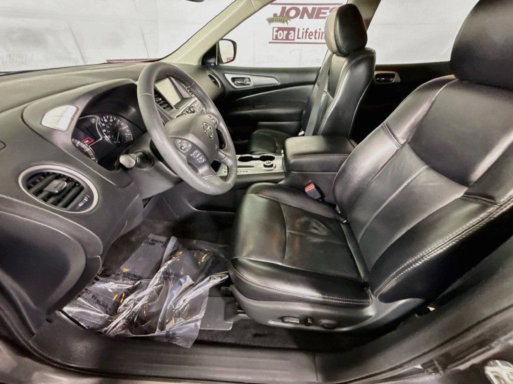 Used 2018 Nissan Pathfinder SL w/ Midnight Edition Package AWD/4WD image 25