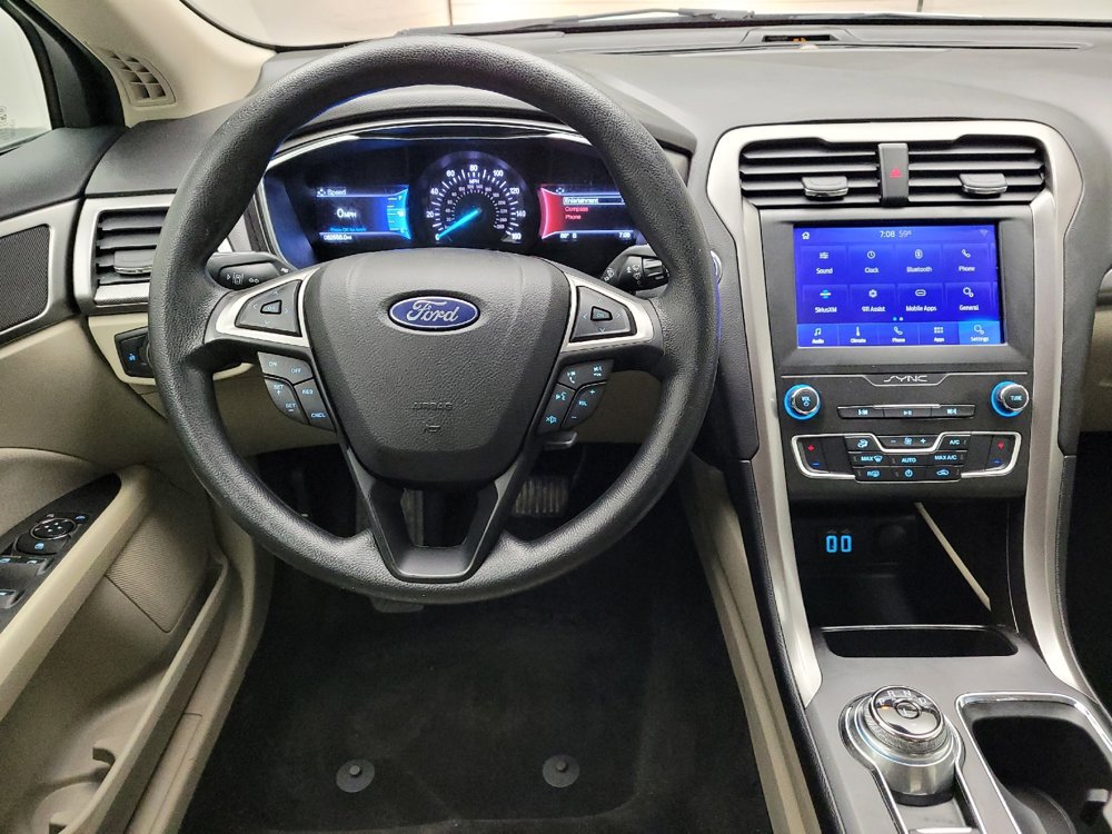 Used 2020 Ford Fusion SE w/ Fleet SE Value Package FWD image 22