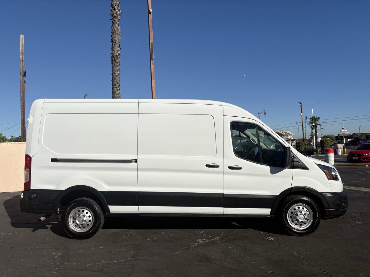 Used 2024 Ford Transit 250 148 Medium Roof Extended AWD image 38