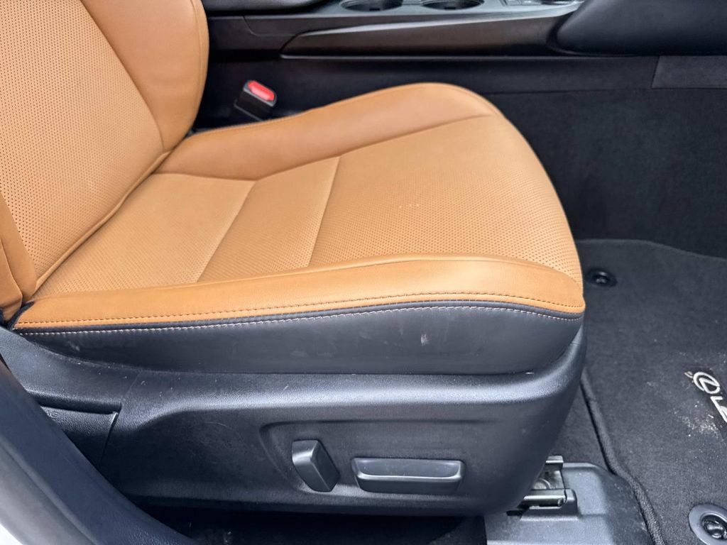 Used 2024 Lexus IS 350 F Sport w/ Accessory Package image 12