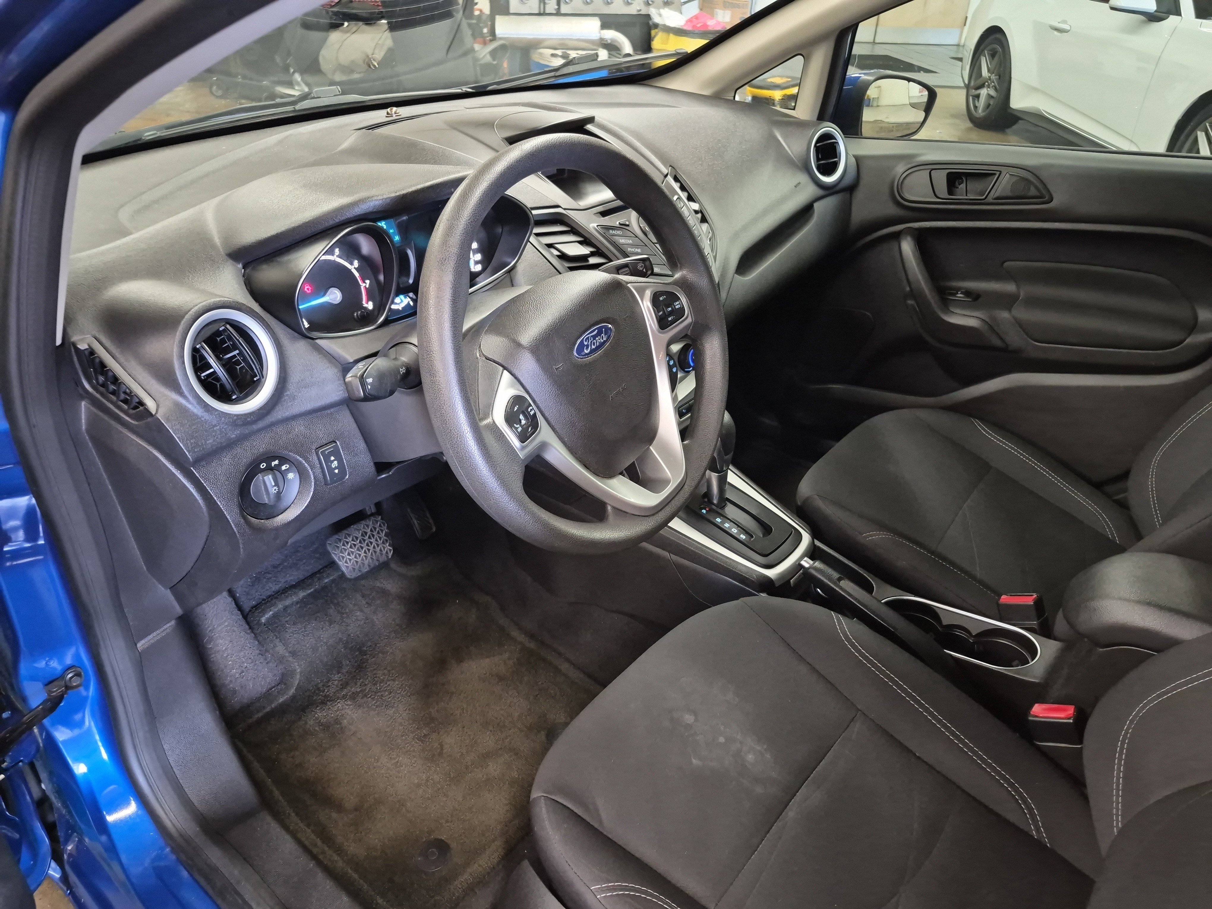 Used 2018 Ford Fiesta SE FWD image 11