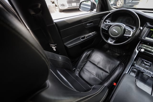 Used 2018 Jaguar XF S AWD/4WD image 50