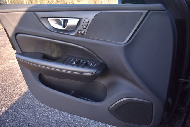 Used 2022 Volvo S60 B5 Momentum w/ Premium Package image 33