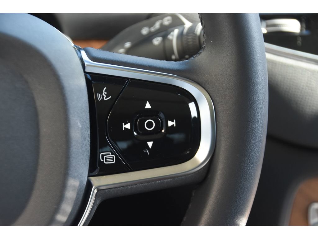 Used 2024 Volvo XC90 T8 Plus w/ Protection Package image 36