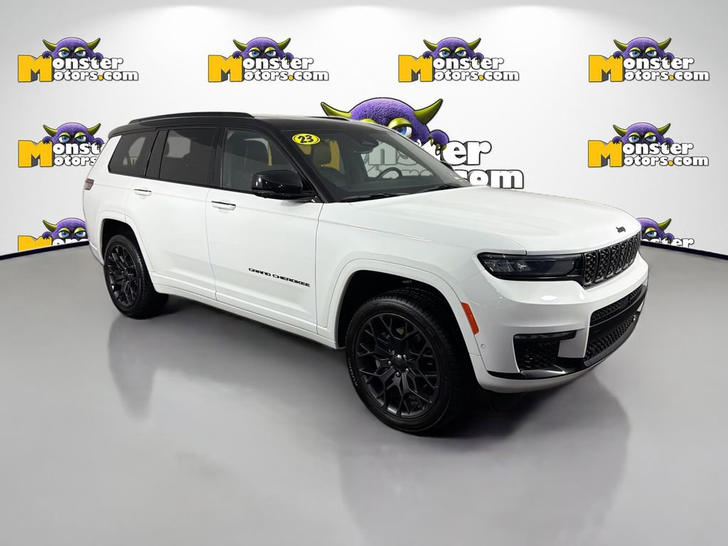 Used 2023 Jeep Grand Cherokee L Summit w/ Rear Seat Video Group I image 3