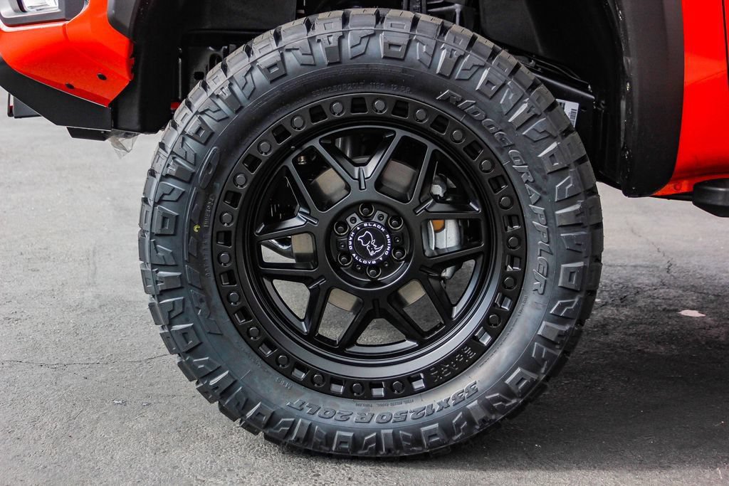 New 2025 Nissan Frontier PRO-4X w/ Black Accent Package AWD/4WD image 13