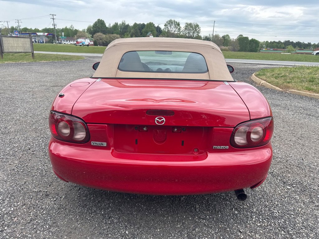 Used 2001 MAZDA MX-5 Miata RWD image 11