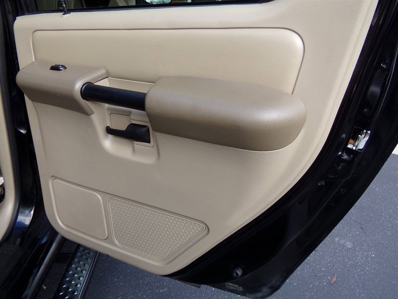 Used 2004 Ford Explorer Sport Trac XLT 4WD image 68