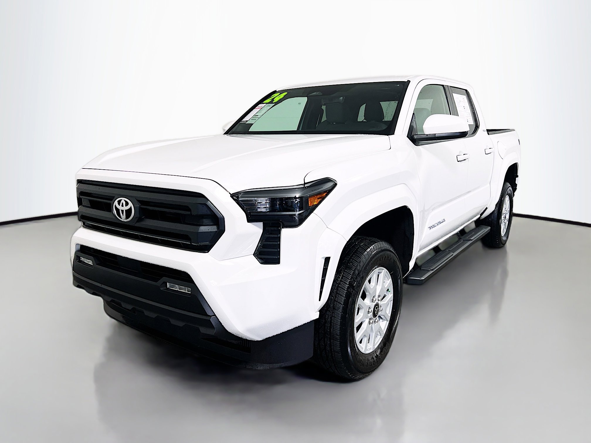 Used 2024 Toyota Tacoma SR5 image 9