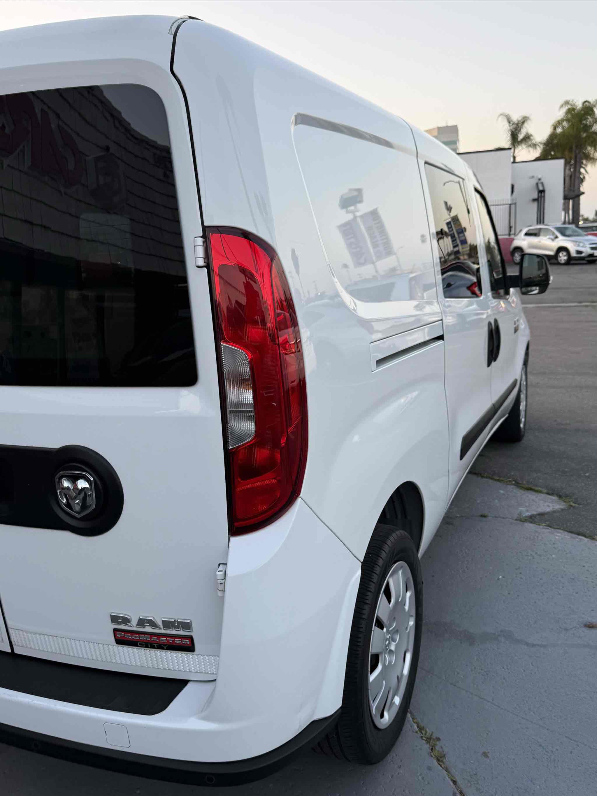 Used 2017 RAM ProMaster City Tradesman SLT w/ Rear Back-up Camera Group image 17