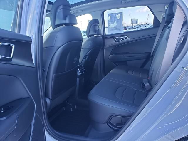 Used 2026 Kia Sportage SX Prestige image 12