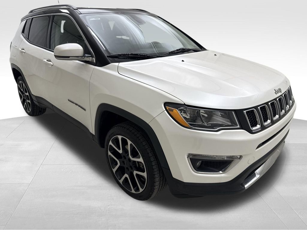 Used 2017 Jeep Compass Limited w/ Navigation Group AWD/4WD image 2