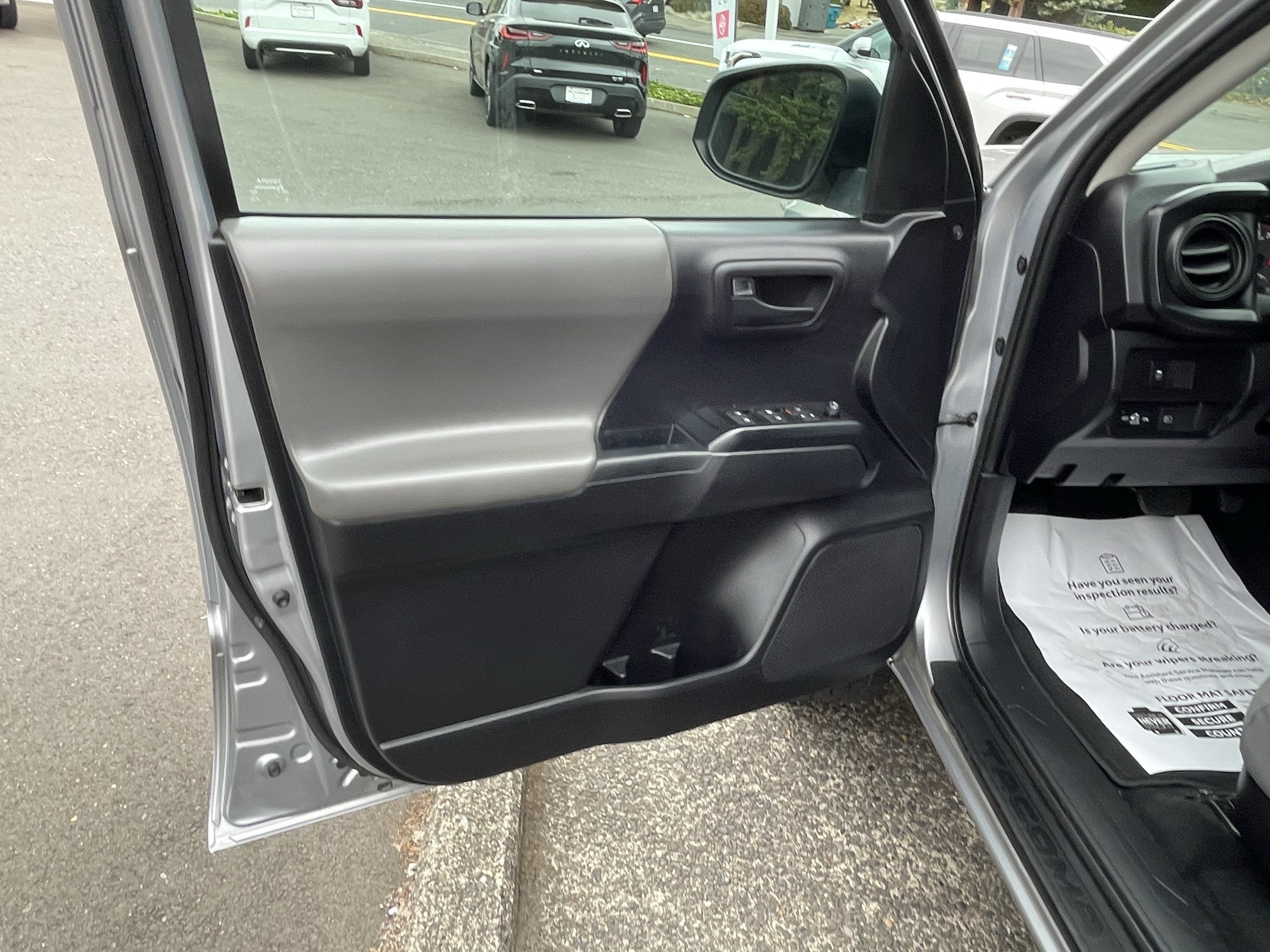 Certified 2020 Toyota Tacoma SR AWD/4WD image 15