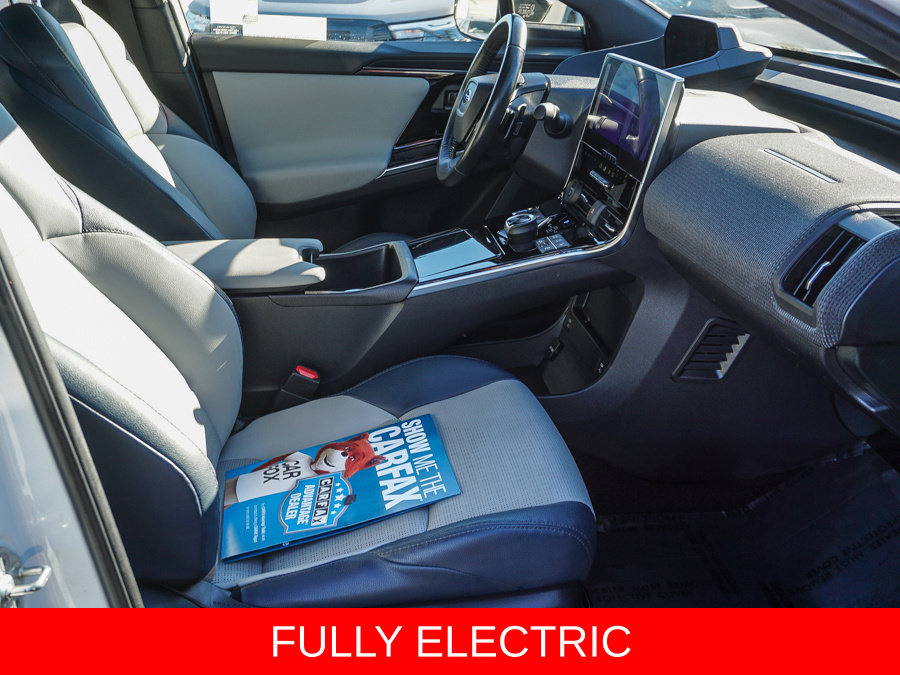 Used 2023 Subaru Solterra AWD image 12