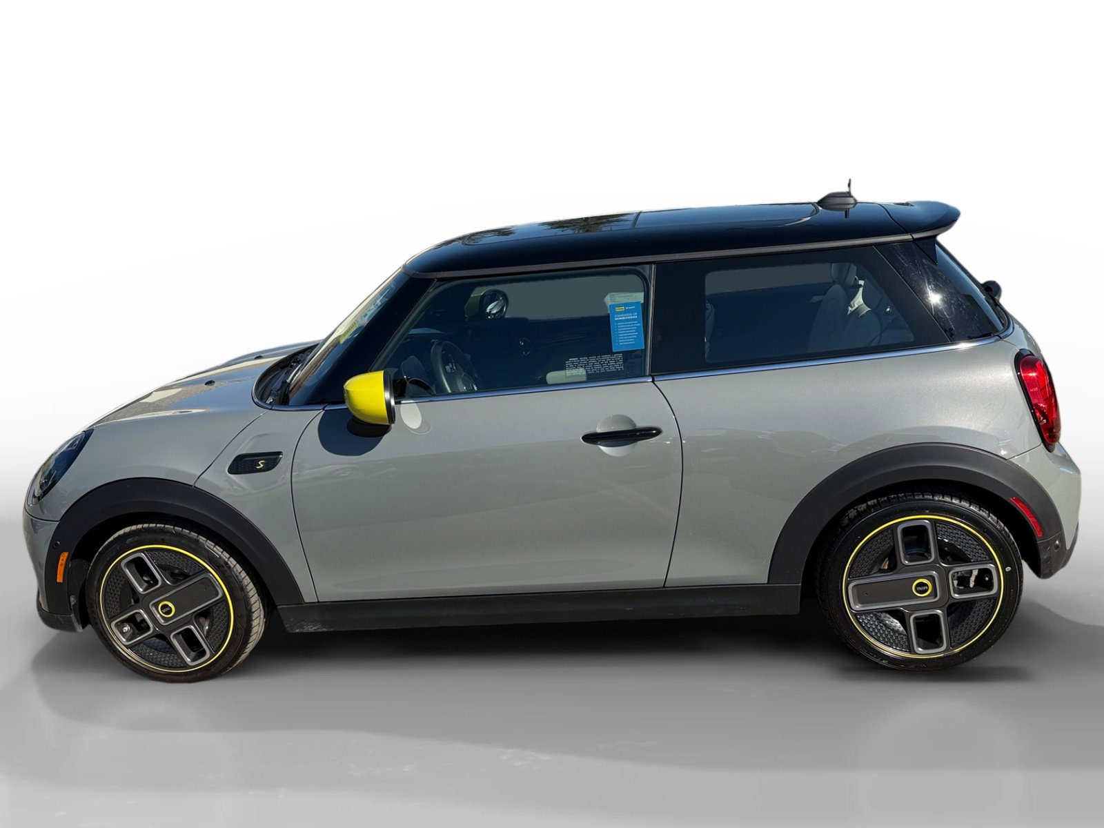 Used 2022 MINI Cooper SE image 2