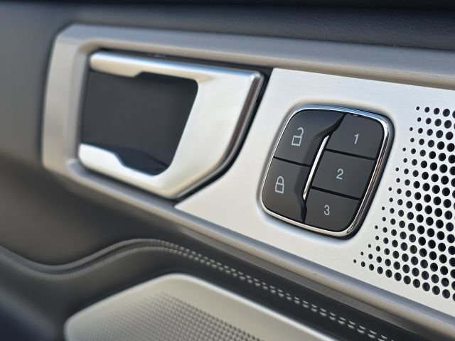 Used 2024 Ford Explorer ST w/ Equipment Group 401A AWD/4WD image 30