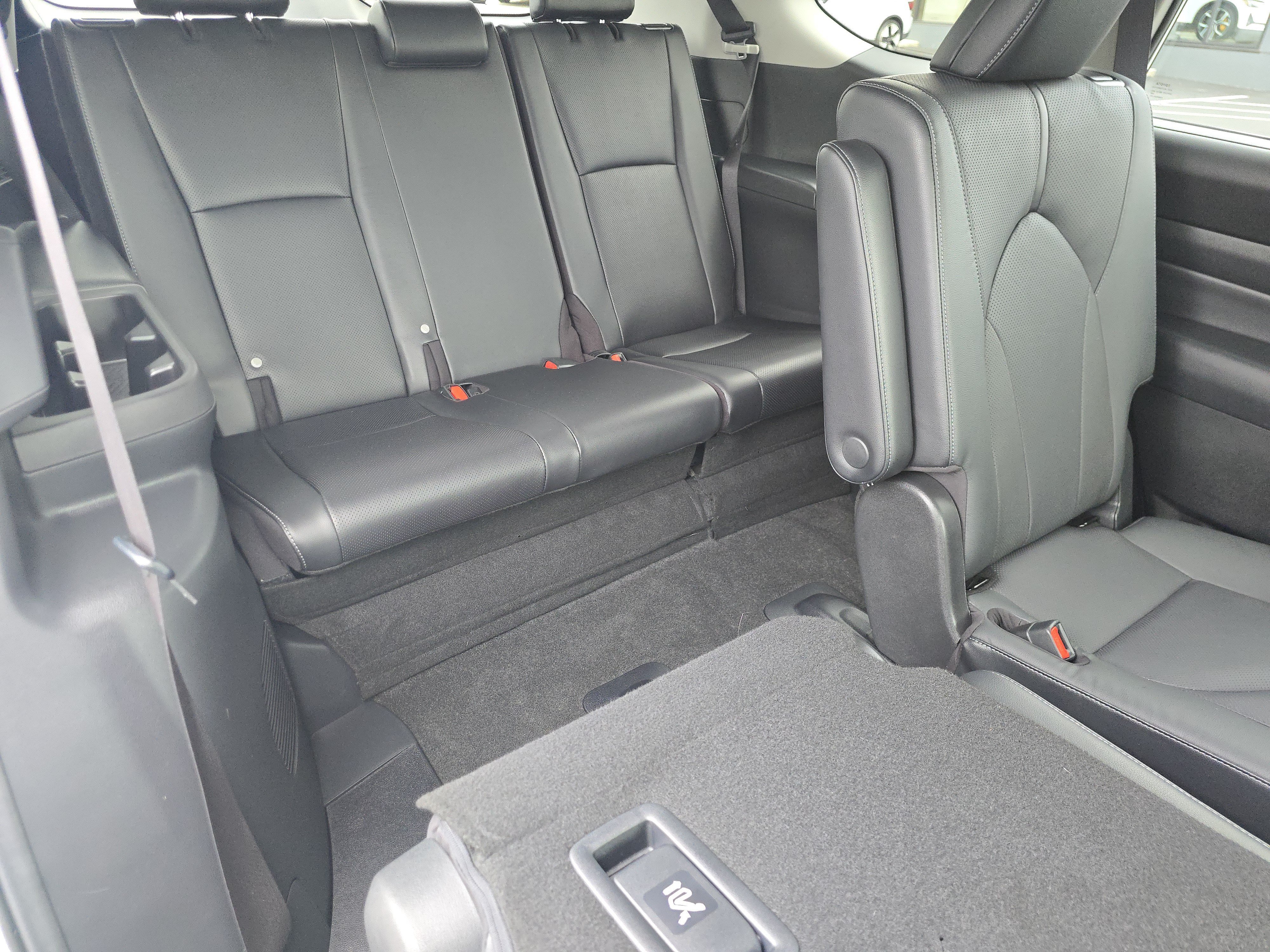 Used 2024 Toyota Grand Highlander AWD Hybrid image 18