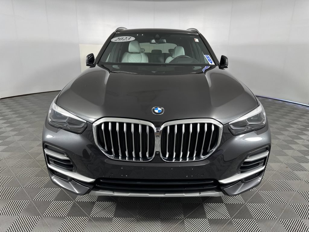 Certified 2023 BMW X5 xDrive40i w/ Premium Package AWD/4WD image 3