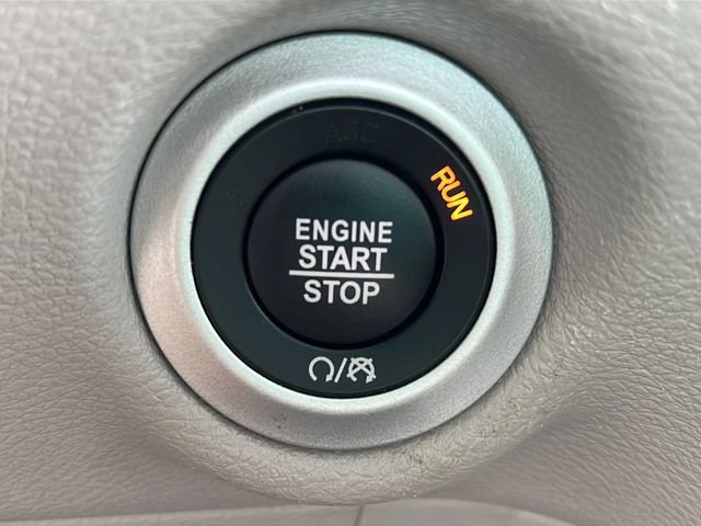 Used 2024 Chrysler Voyager LX FWD image 9