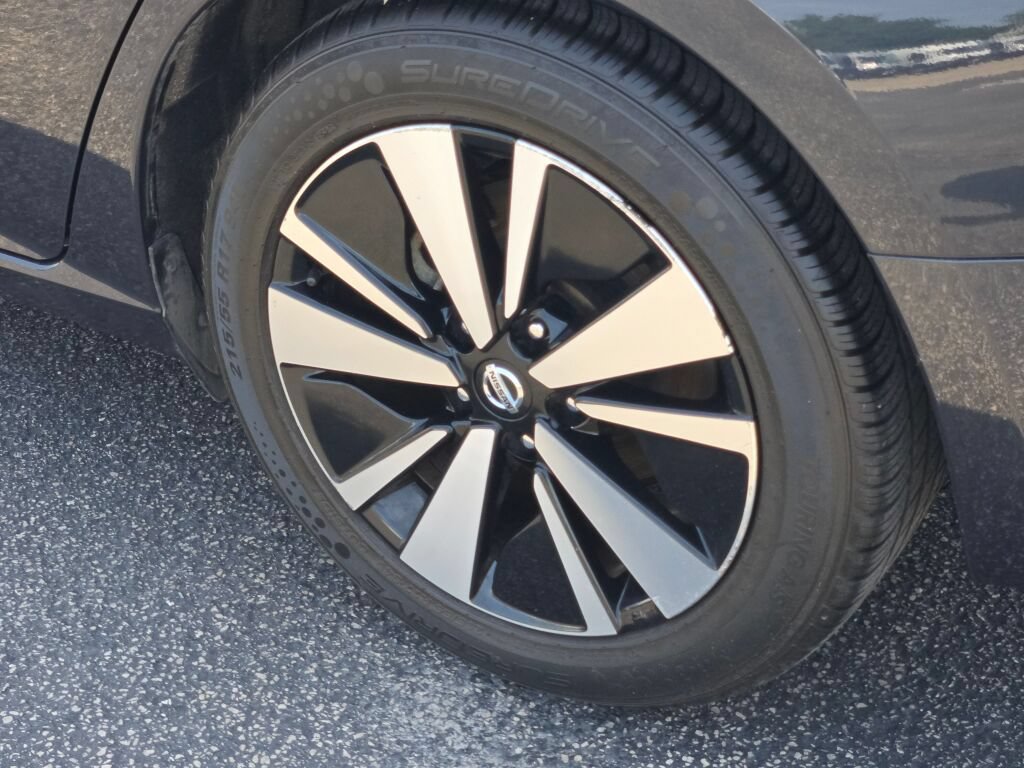 Used 2022 Nissan Altima 2.5 SV FWD image 17