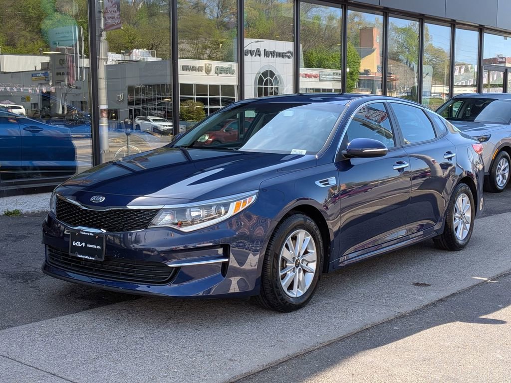 Used 2018 Kia Optima LX FWD image 1
