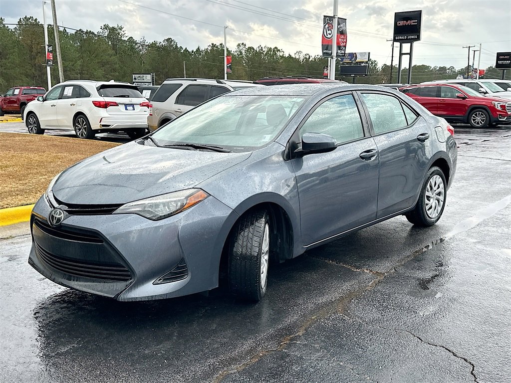 Used 2018 Toyota Corolla L image 2