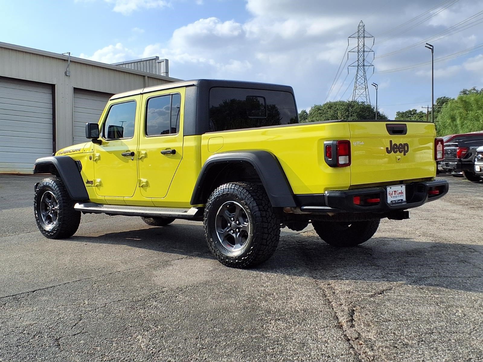 Used 2023 Jeep Gladiator Rubicon w/ Cold Weather Group AWD/4WD image 8