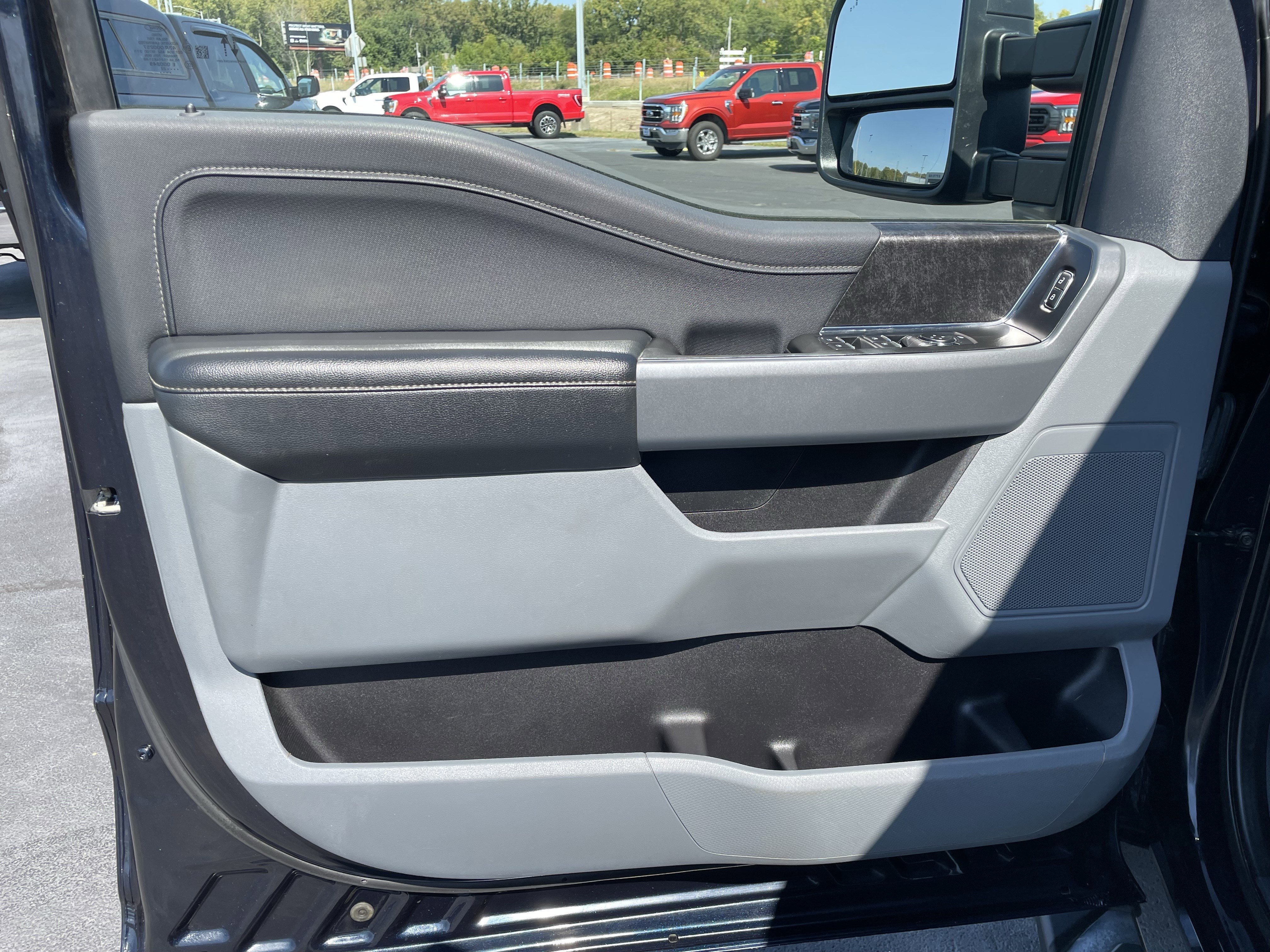 Used 2022 Ford F150 XLT w/ Equipment Group 302A High image 11