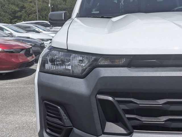 Used 2023 Chevrolet Colorado W/T w/ Advanced Trailering Package AWD/4WD image 7