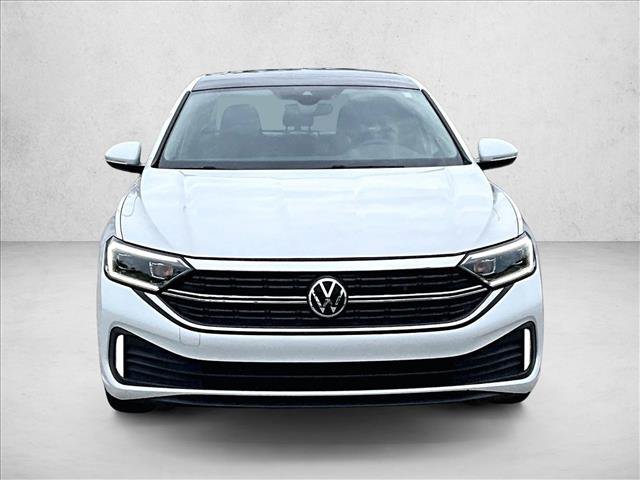 Used 2022 Volkswagen Jetta SEL FWD image 3