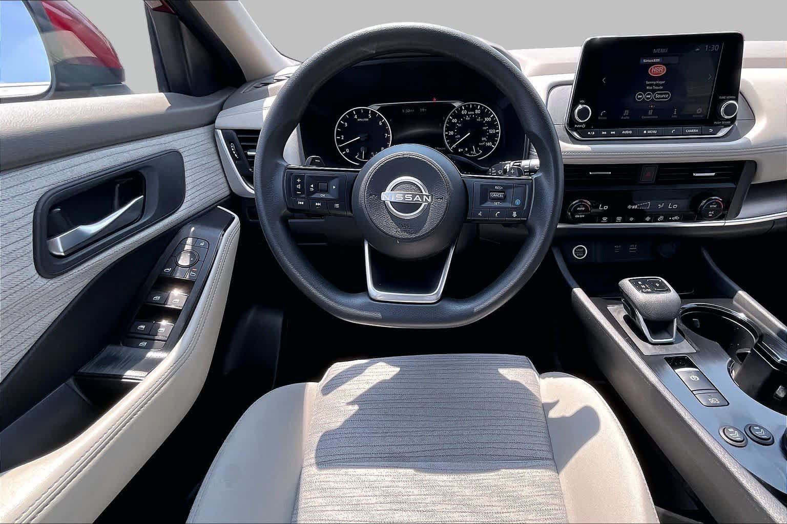 Used 2023 Nissan Rogue SV AWD/4WD image 5