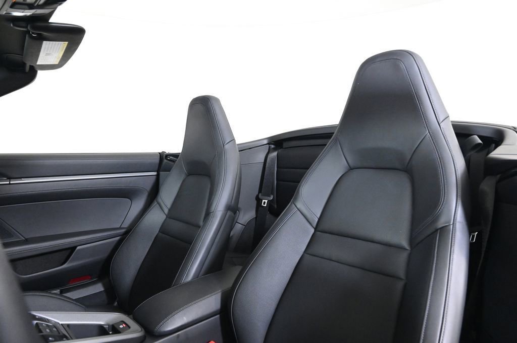 Certified 2025 Porsche 911 Carrera S image 5