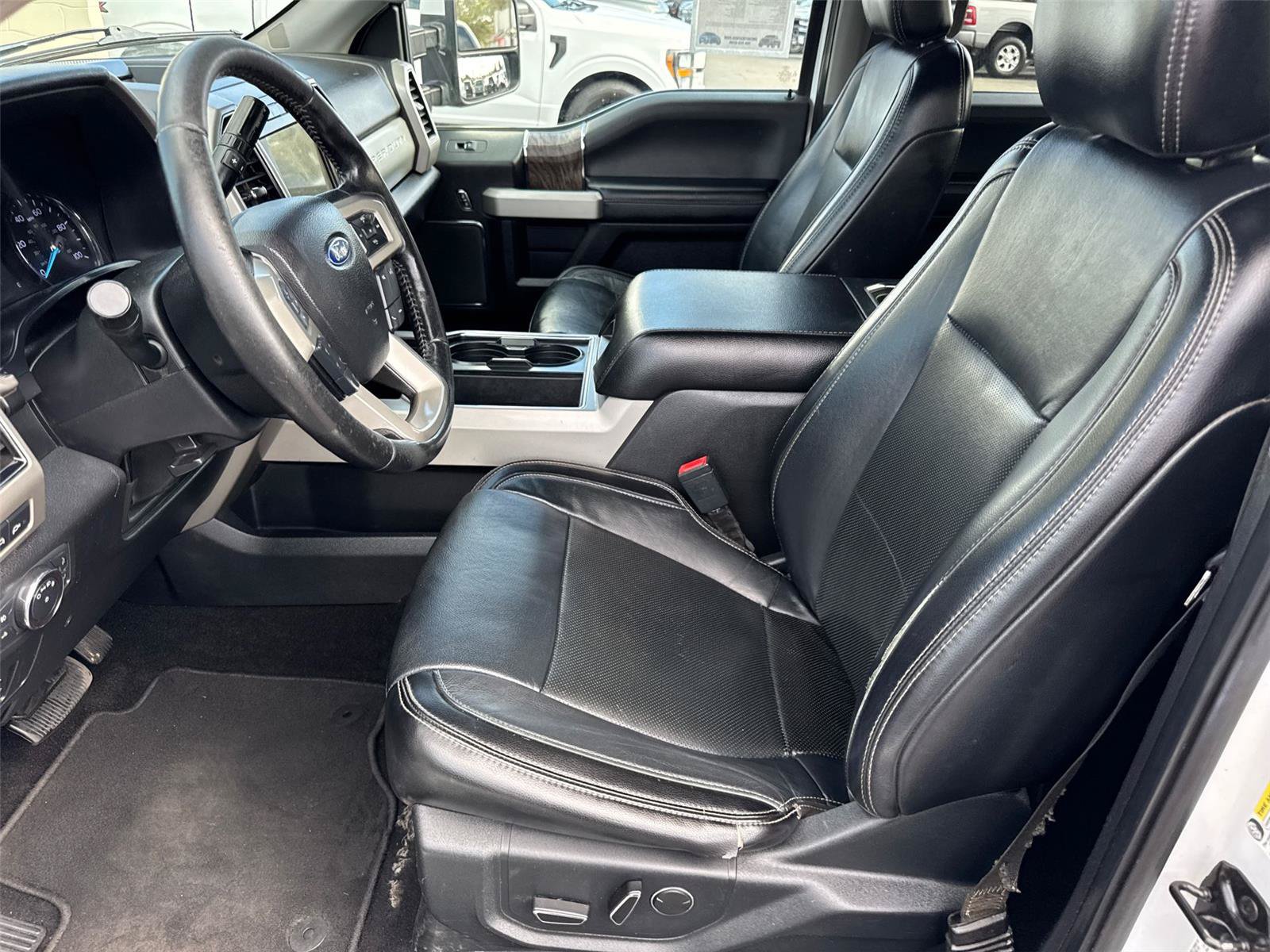 Used 2019 Ford F250 Lariat w/ Lariat Value Package AWD/4WD image 26