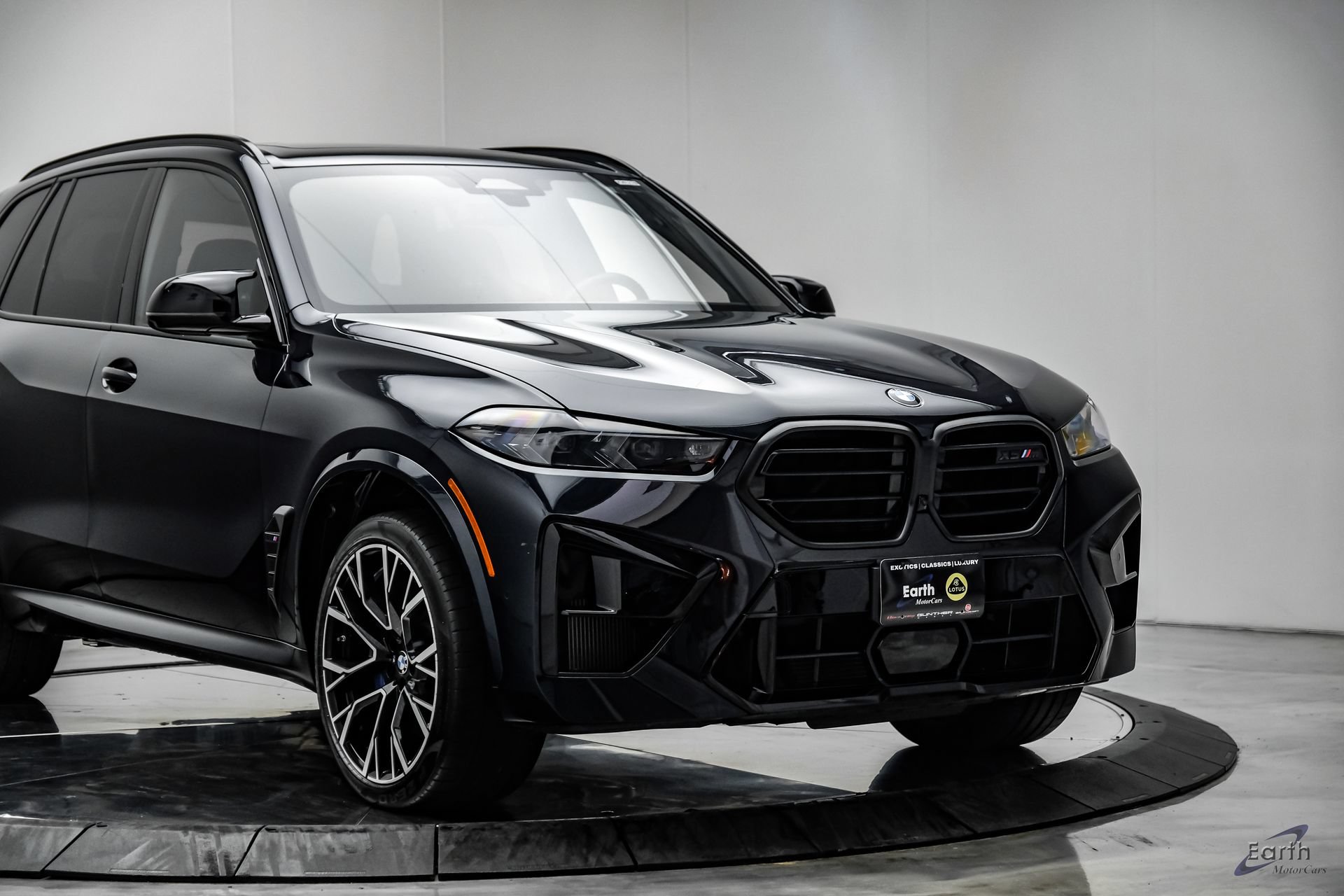 Used 2025 BMW X5 M Competition w/ Executive Package AWD/4WD image 27