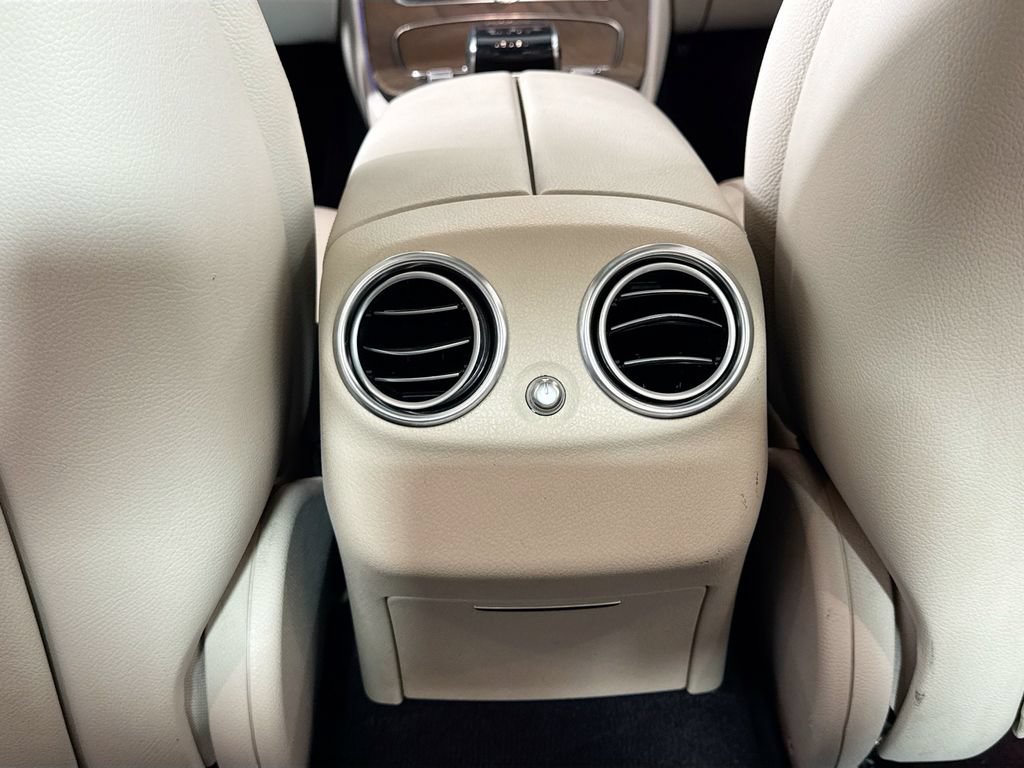 Used 2019 Mercedes-Benz E 300 image 32