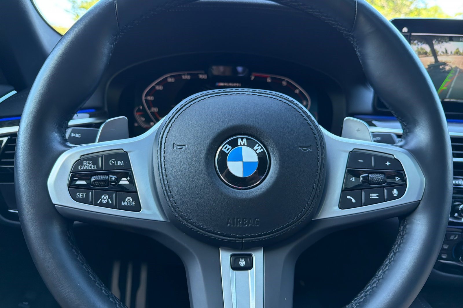 Used 2023 BMW M550i xDrive w/ Executive Package AWD/4WD image 29