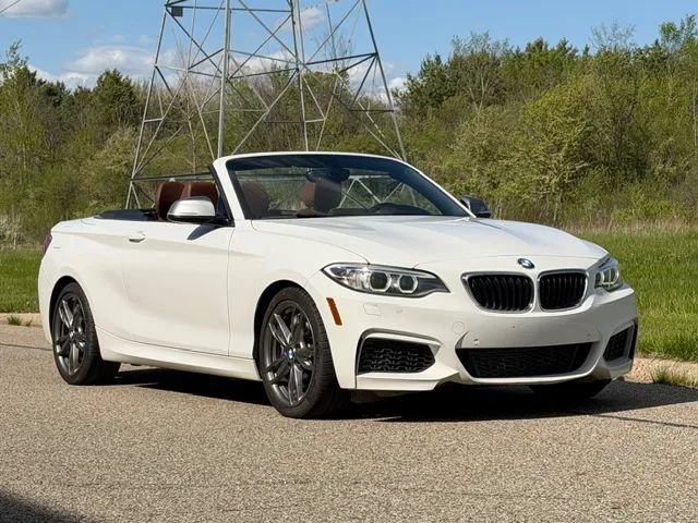 Used 2016 BMW M235i xDrive Convertible AWD/4WD image 5