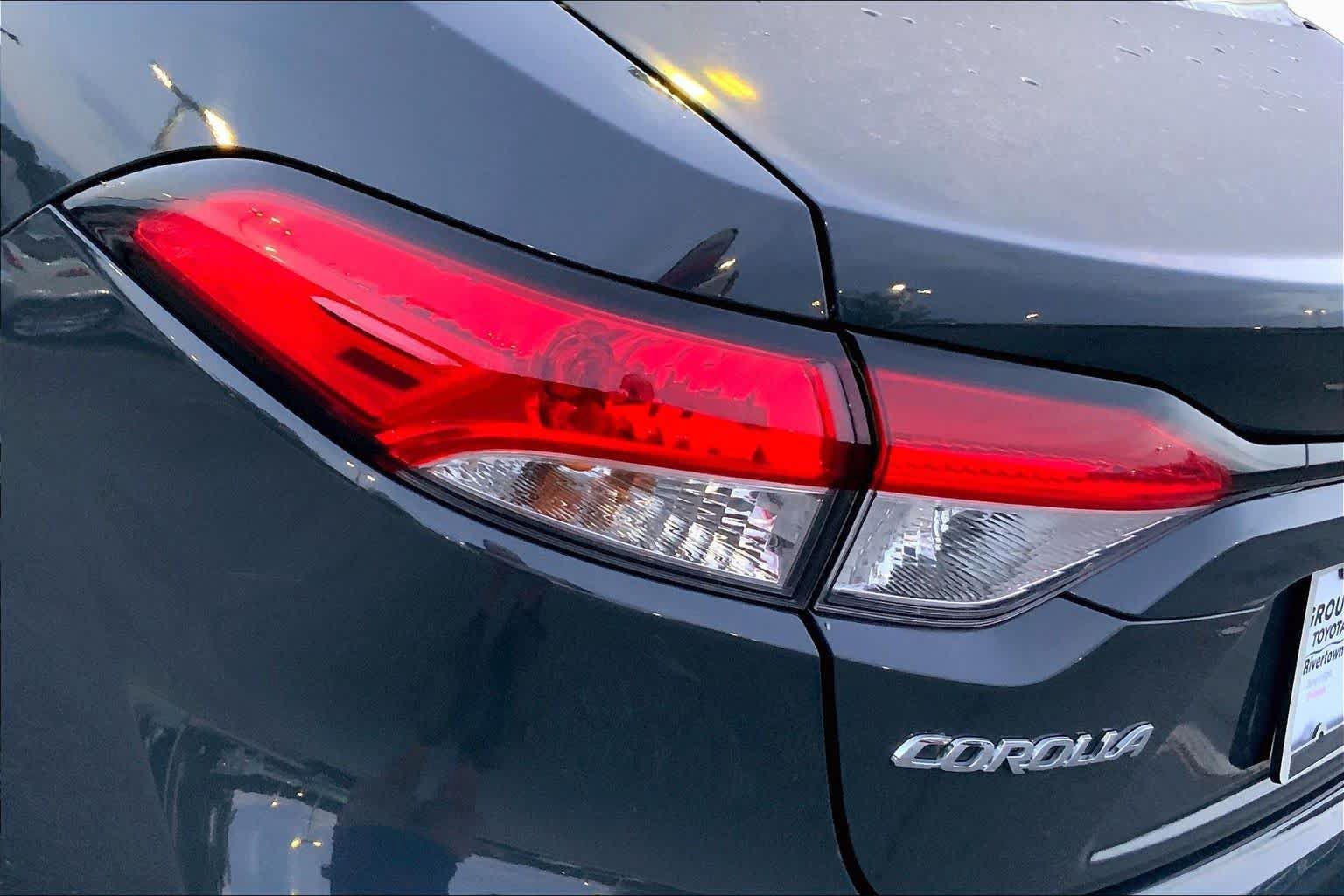 Used 2024 Toyota Corolla LE FWD image 25