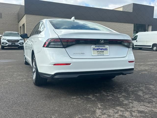 Used 2024 Honda Accord EX image 4
