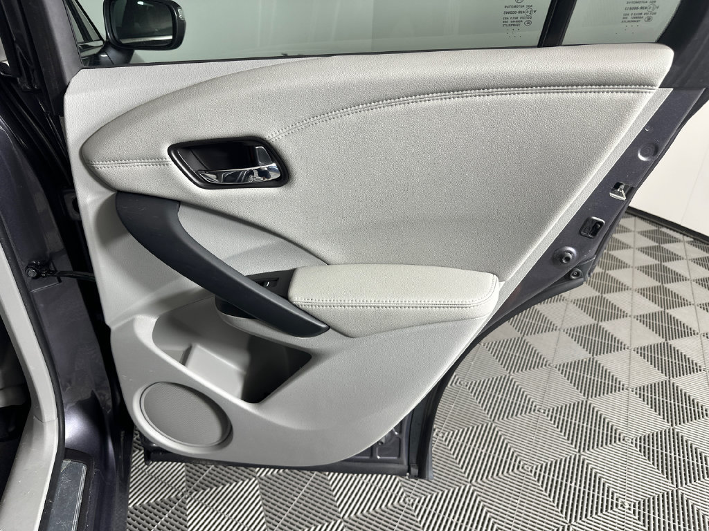 Used 2018 Acura RDX w/ Technology Package FWD image 16