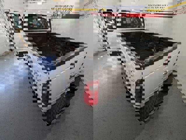 Used 2016 Ford F250 Lariat w/ Chrome Package image 13