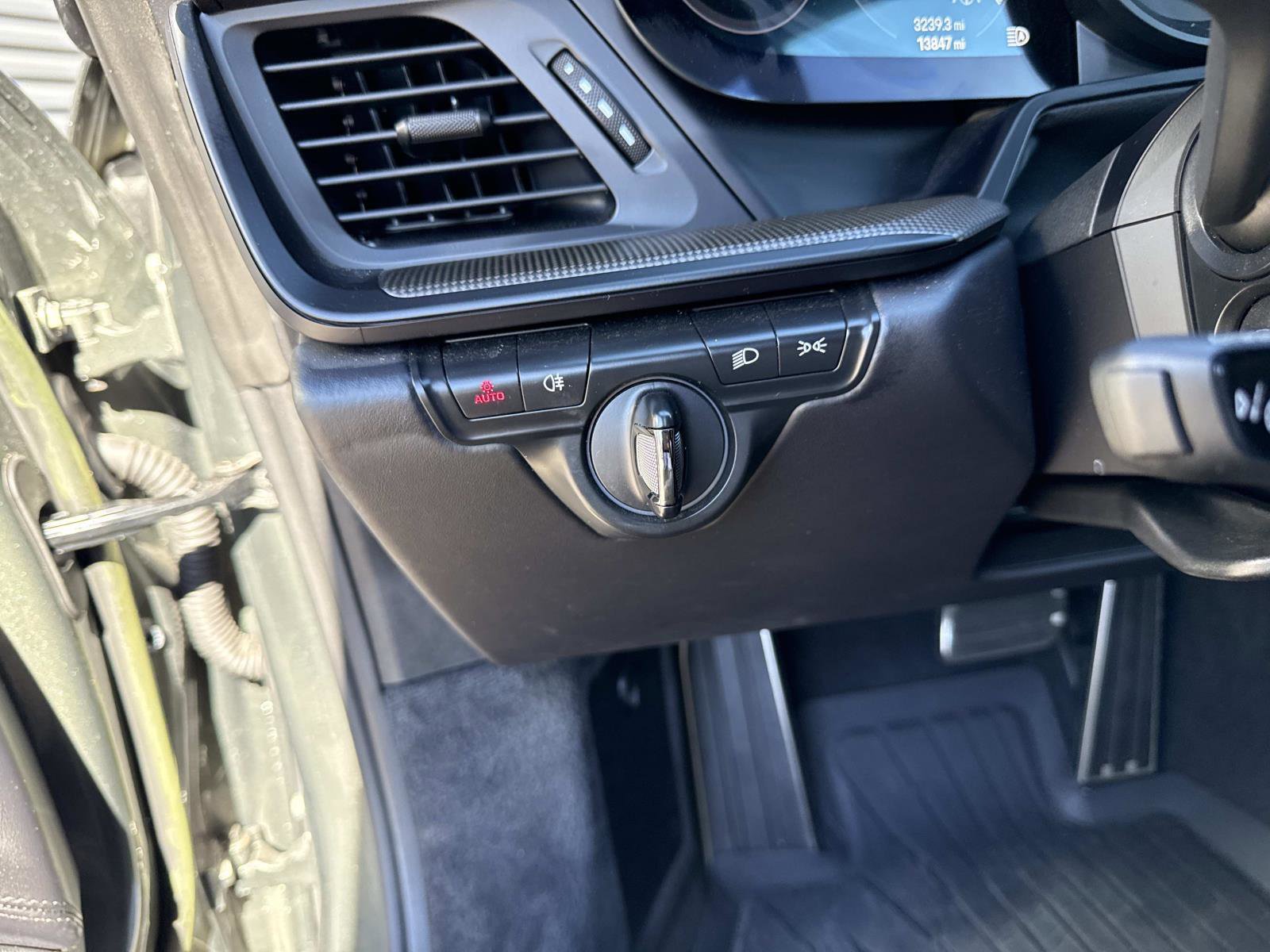 Certified 2022 Porsche 911 Carrera GTS image 25